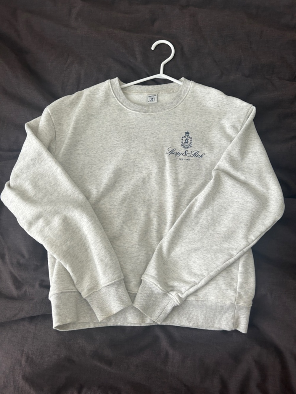 Sporty and rich sweater
